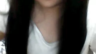 চোখ ধরা স্বর্ণকেশী য ...