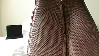 চর্মসার শ্যামাঙ্গিনী ...