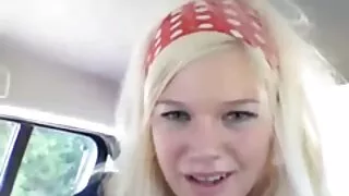 মিষ্টি titties সঙ্গে ...
