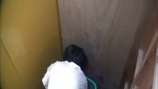 পিছন থেকে খোঁচা দেওয ...