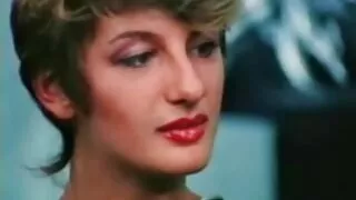 চিত্তাকর্ষক MILF একট ...