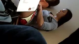 ক্ষুধার্ত এশিয়ান দম ...